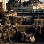 Activités en plein air à Strasbourg : vélo garé sur les quais de Strasbourg