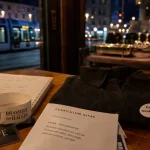 Extra week end strasbourg : extra en restauration, préparation tenue et CV près de la fenêtre