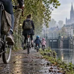 Balade en vélo Strasbourg sur le canal de la Bruche, vélo et éclaboussures