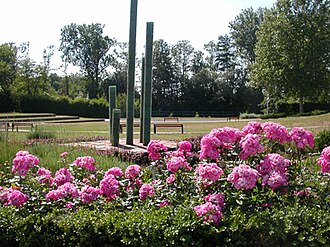 Jardin de l’Illiade à Illkirch-Graffenstaden, image déposée sur Wikimedia Commons en juin 2006.