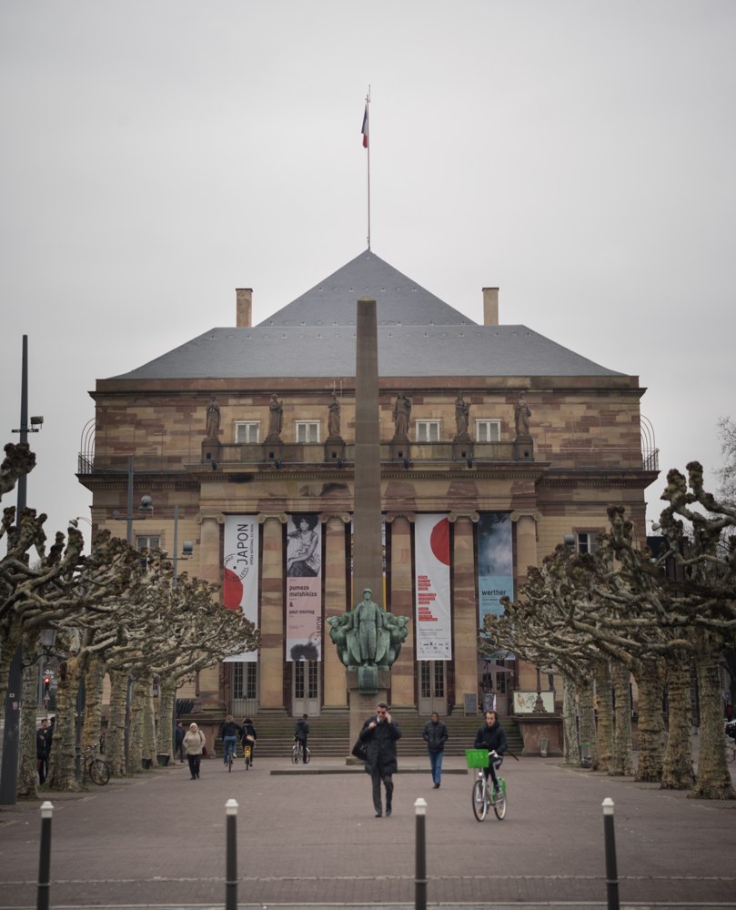Façade de l’Opéra de Strasbourg, place Broglie.